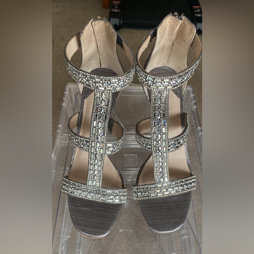 Silver sparkly gladiator heels worn 1x brand Antonio Melani size 8